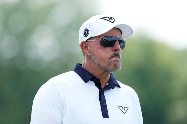 Mickelson Clashes With Renowned Journalist - Weekly LITE 