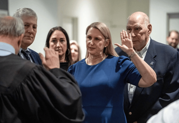 🤝 Tucker Passes the Gavel: Meet Mayor Anne Lerner