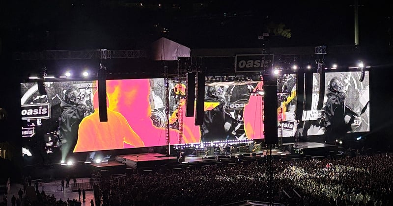A Sorta Review of Oasis at the Rose Bowl 