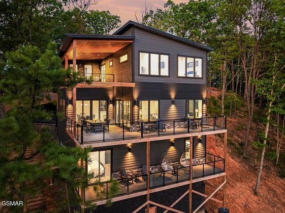 🌟 A Brand-New 6BR Smokies Oasis Projected at $290K+/Year with Rooftop Views & Private Indoor Pool