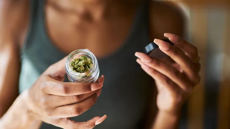 Trump Signs Order to Expedite Marijuana Reclassification