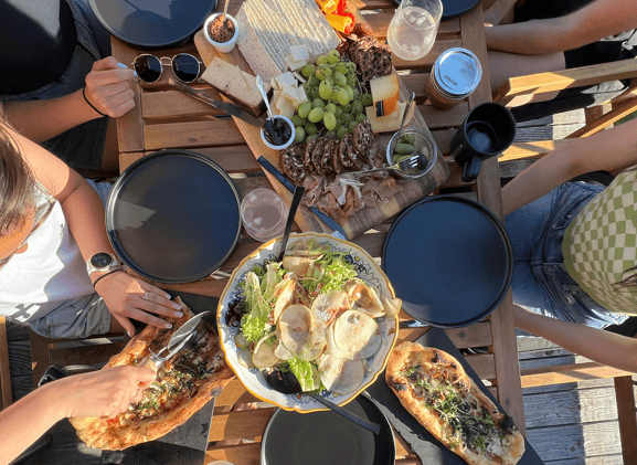 5 Star Stops On Bowen Island to Save 