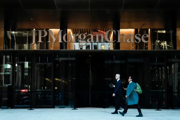  💳 JPMorgan Takes Apple Card