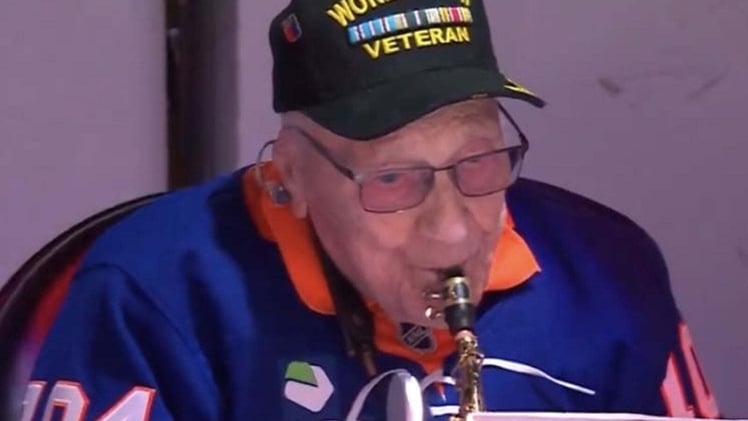 ​AMAZING: 104-Year-Old WWII Veteran Performs National Anthem On Saxophone Before NHL Game