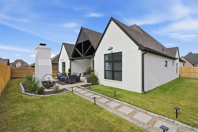 💰 Turnkey, Lakefront & Cozy: 5 A-Frame Homes with Serious Potential