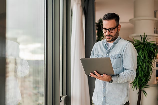 Stop Overthinking on LinkedIn: How to Create 25 Posts That Get You Hired