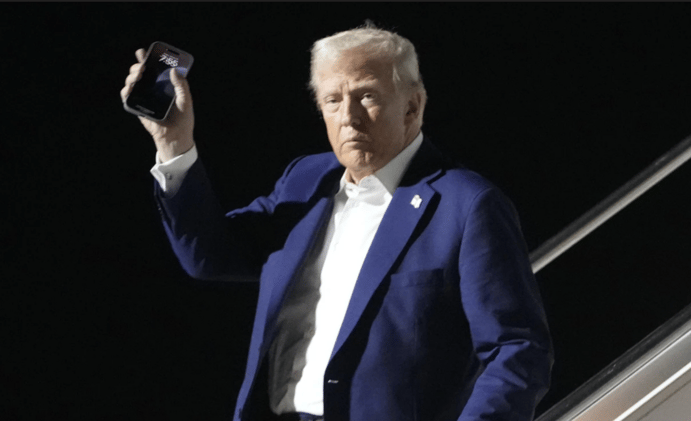 🇺🇸Trump Plays Bully Ball With Colombia After They Reject Deportation Flight