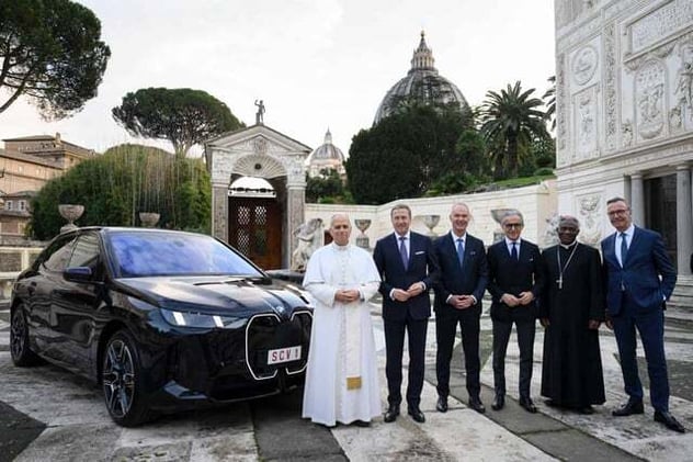 BMW Supplies iX to the Pope