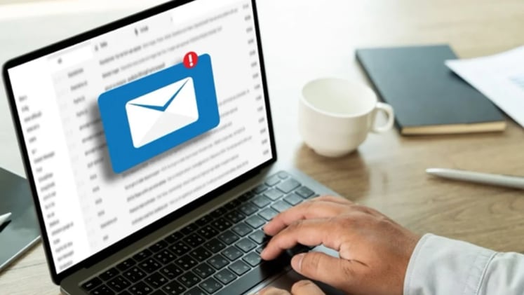A Simple Way to See Email and SMS in One Funnel 🧱