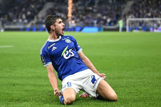 Strasbourg's big new striker is turning heads