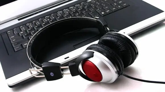 Las descargas de música sufrieron su peor caída este año
