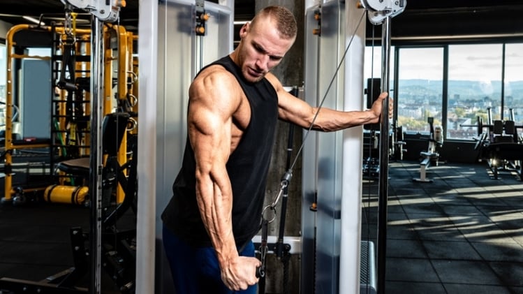 💪 7 single-dumbbell workouts for any goal