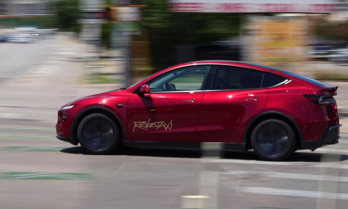 หุ้นเด้งรับข่าว! TSLA ปล่อย Robotaxi ลงถนน! ความหวังมูลค่า '$2 ล้านล้าน' ของ Wedbush จะเป็นไปได้หรือไม่??