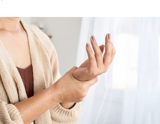 This Week's Buzz: Makeup and Nail Trends + Self-Care Secrets