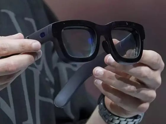 🕶 Meta’s New Smart Glasses Might Replace Your Phone