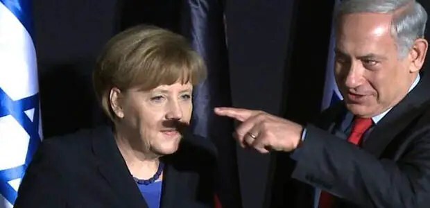 La foto de Angela Merkel con bigote «a lo Hitler»