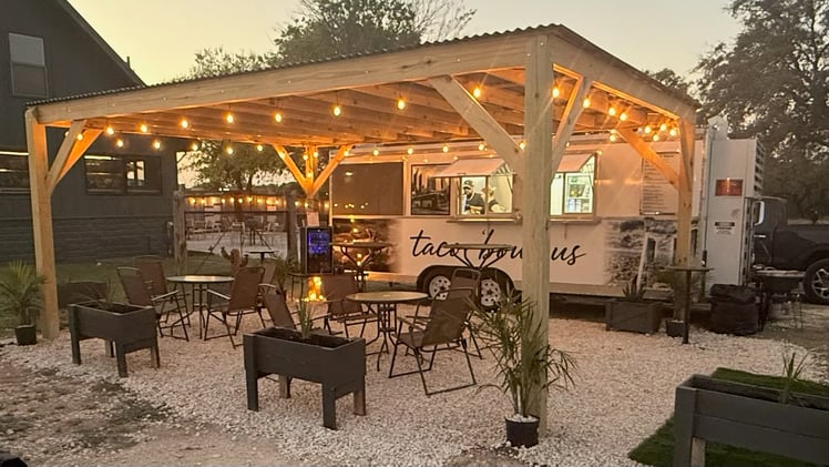 👉Boutique Moving + Best Patios + Weather Changes