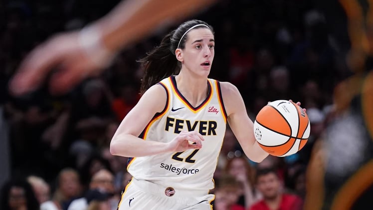 Iconic 1/1 Caitlin Clark Card Sells for Record Number on eBay Live