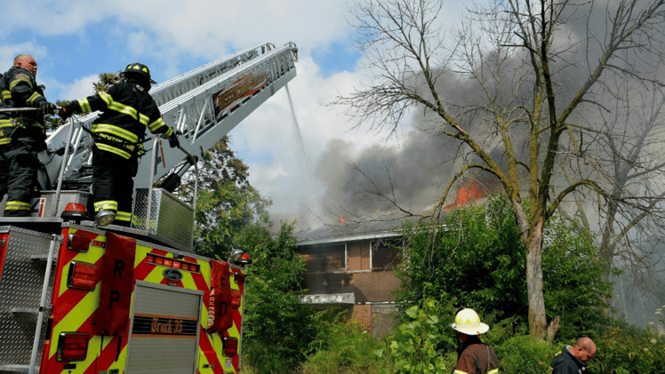 Neighbor saves entire family 🔥