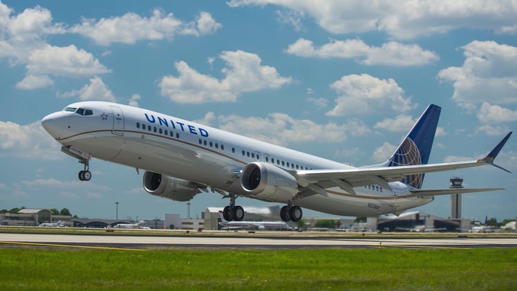 United Airlines (UAL) – Flying High into Earnings