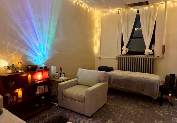 Time to Ground: Studio is READY, I'm in a book--Strange Mutualisms, Hold Me Tight, Winter Events