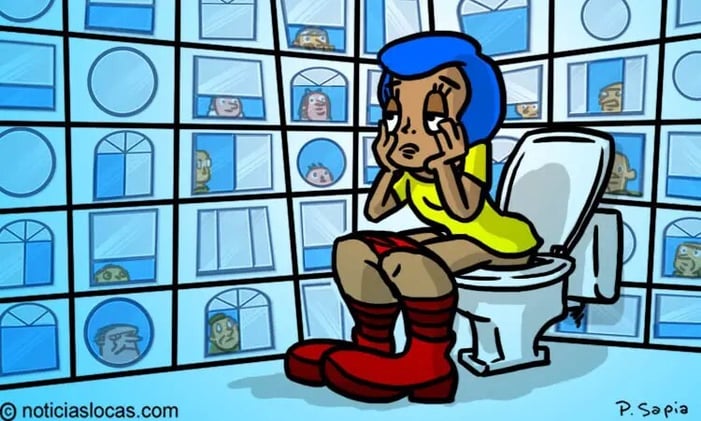 Un baño que hace que los usuarios se sientan observados