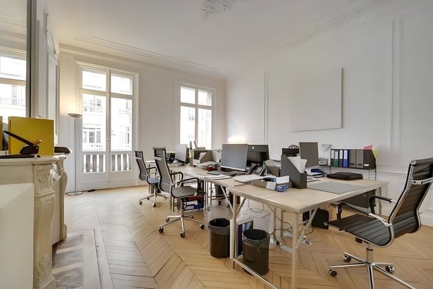 40 postes de travail disponibles