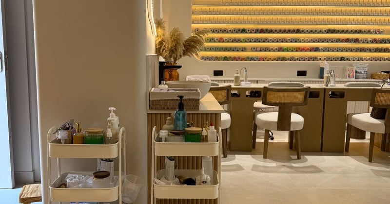  🌞 Solstice Vibes & Hidden Histories 🏛️