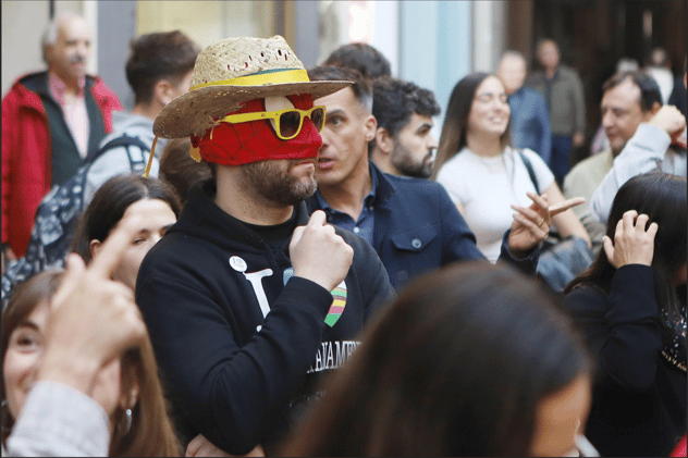 Sr. Postu, o com revolucionar Lleida des de l'humor solidari