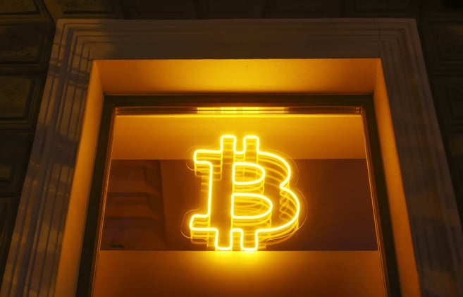 Crypto Market Crashes Billions on China Tariff Shock but Begins to Stabilize