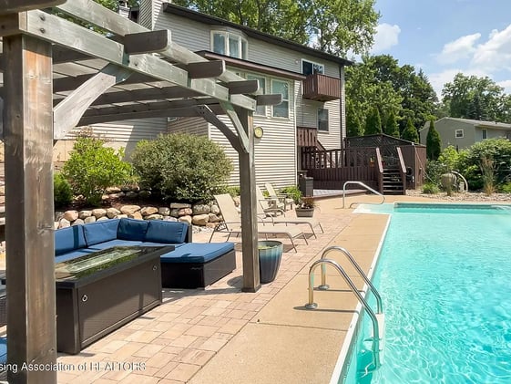 In-Ground Pools & Private Docks: This Week’s Waterfront Picks 🛶