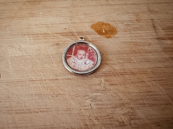 Canto CDV: The Incorruptible Baby Guti Photo