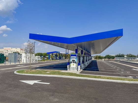 ⚡GM drops Brightdrop and Vietnam electrifies