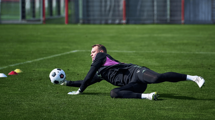 What Keeps Neuer Ahead?