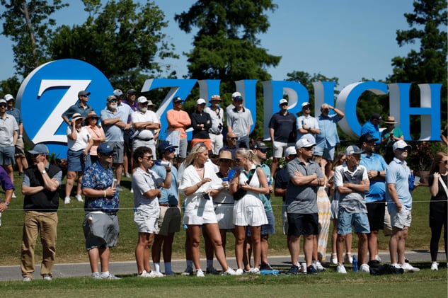 PGA Tour Keeps Divisive Rule in Play - LITE