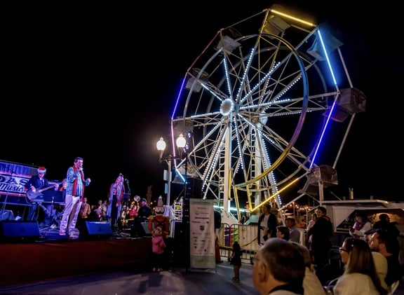 Hermosa for the Holidays is here