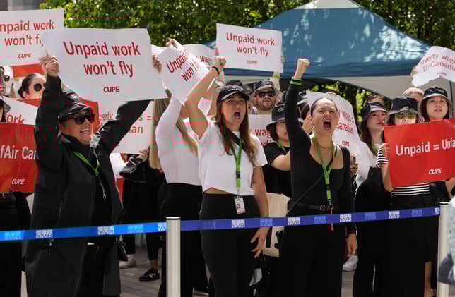 Fraser Valley Current readers overwhelmingly support Air Canada flight attendants