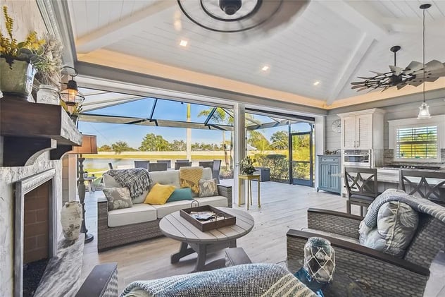 🏞️ 5 Waterfront Properties You Won't Want to Miss