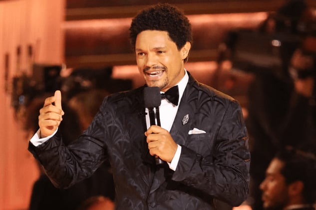 Grammys Host Mocks Nicki Minaj Over Trump Support