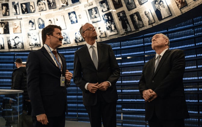 German Chancellor Honors Holocaust Victims, Reaffirms Support for Israel at Yad Vashem
