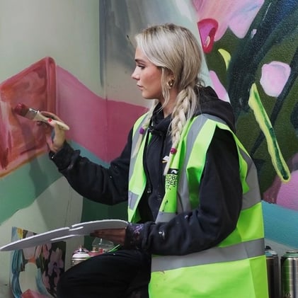 October 10 - Elle Koziupa the 20-year-old Street Artist