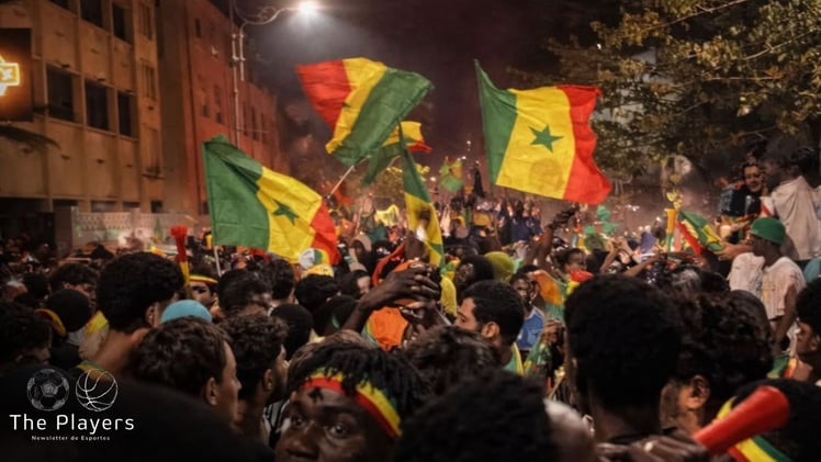 🚨 Paulistão prioridade, Cariocão s/ comentários! 🏆Senegal na raça, é campeão Africano! 📄Vini Jr com vaias fica no Real? LeBron comanda Lakers em vitória! 💸Camisa de Curry é vendida por milhões!