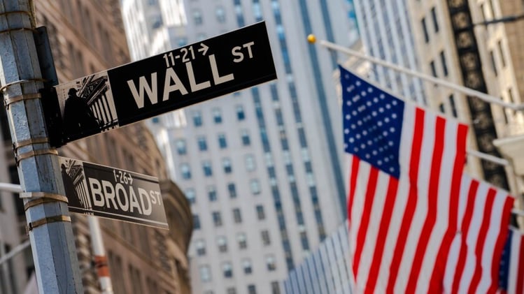 ✈ US Banks Are Cutting Staff