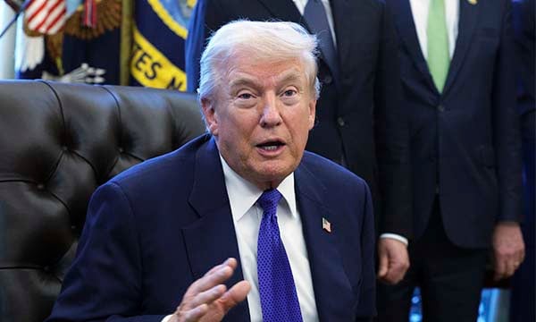 🟠 Trump Declares National Emergency