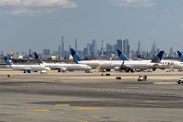 FAA Cuts Flights as Government Shutdown Hits 40 Days with No End in Sight