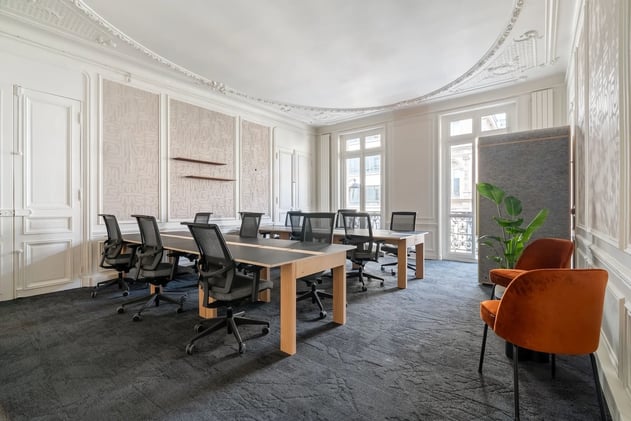 36 postes de travail disponibles (1)