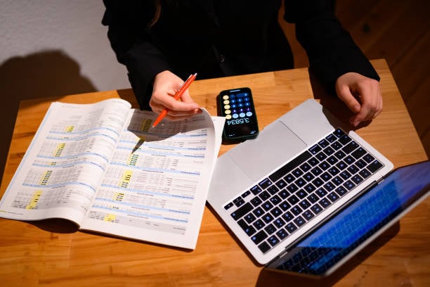 Iran Shuts Strait Amid Strikes | Gossip Away | Skincare’s Spring Cleaning