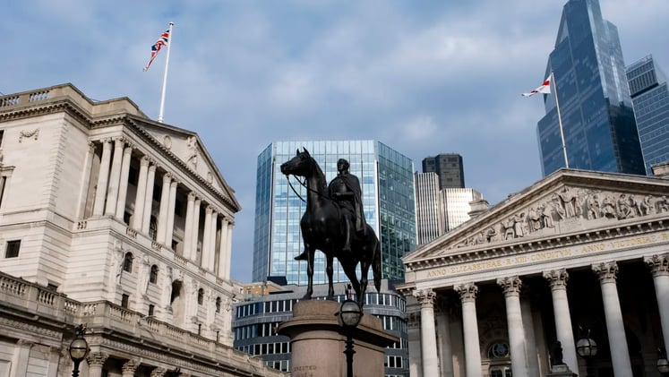 🍜 Bank of England warns you of AI..