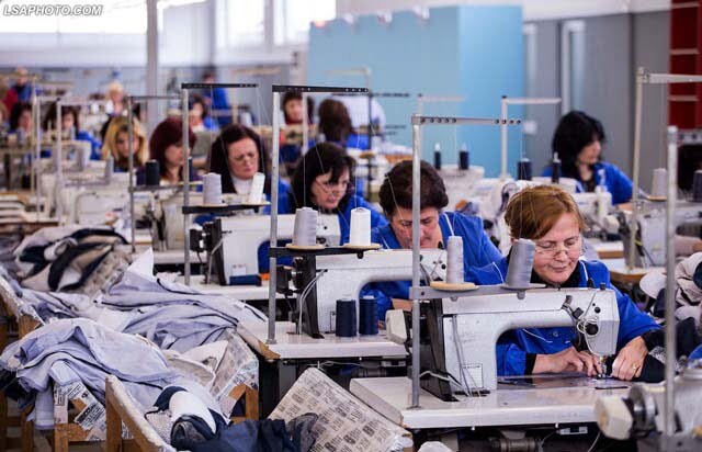 Studimi: Punonjësit e sektorit fason gëzojnë shumë pak të drejta