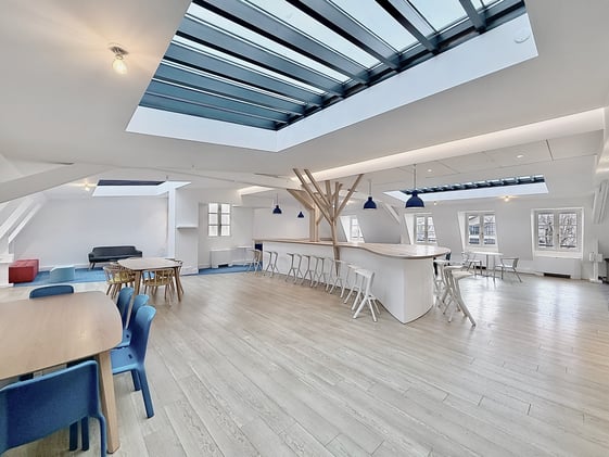 ✨ 130 m2 à 2 186 m2 rue d'Hauteville — trouvez la surface qui vous correspond